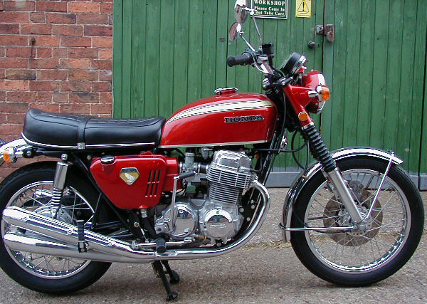 Honda 750 red 1972